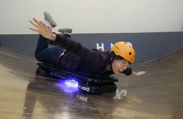 Dünyanın ilk uçan kaykayı Hoverboard
