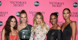 Victoria’s Secret Melekleri, Dünyanın En Seksi Defilesini İzlemek İçin New York’ta Yeniden Bir Araya Geldi!