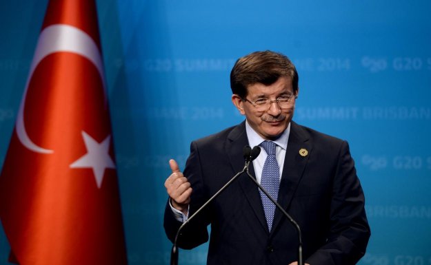 Başbakan Davutoğlu birlik ve beraberlik çağrısı yaptı: Gelin el ele, el Hakk'a diyelim