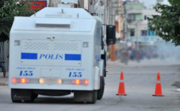 Mersin'de polise silahlı saldırı