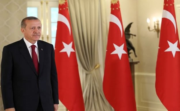 Cumhurbaşkanı Erdoğan'dan Manisa valisi ve belediye başkanına tebrik telgrafı
