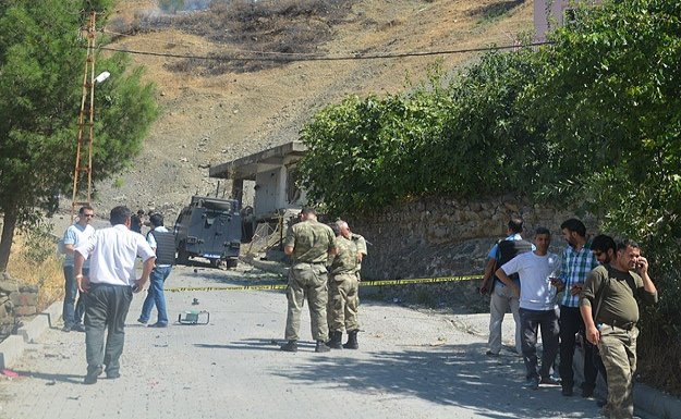 Siirt'te patlayıcı yüklü araç infilak ettirildi