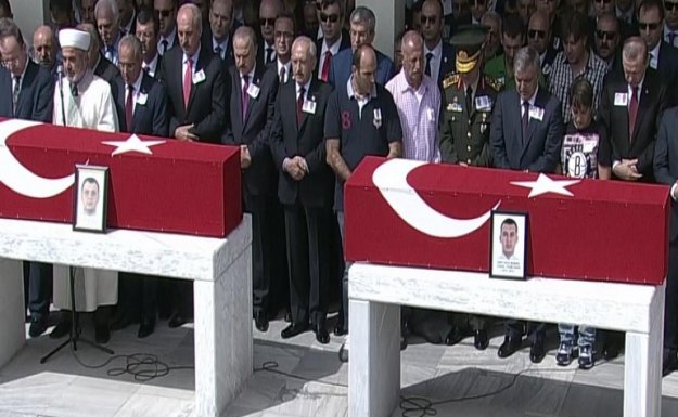 Iğdır'da şehit olan 2 polis için cenaze töreni yapıldı 
