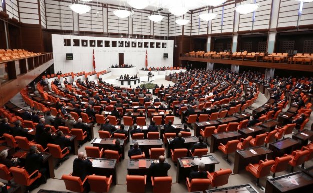 AK Parti muhalefetle anlaşırsa bütçe görüşmeleri Cuma günü