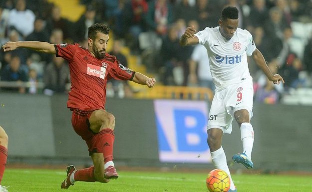 Antalyaspor-,Gaziantepspor Maçından Gol Sesi Çıkmadı
