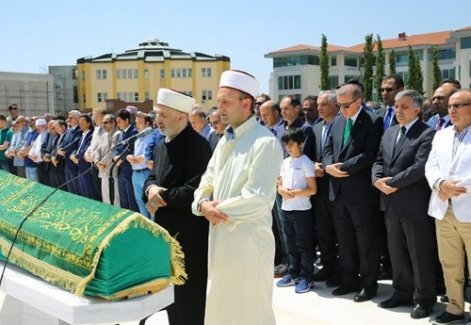 Cumhurbaşkanı Ali Karaalioğlu'nun Cenaze Törenine Katıldı