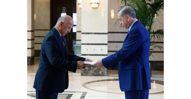 Cumhurbaşkanı Erdoğan Tacikistan Büyükelçisi Rajabiyon ile Görüştü