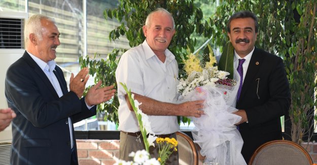 Çukurova Belediye Başkanı Çetin Muhtarlar Günü’nü Kutladı
