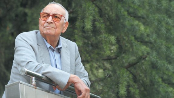 Bir Edebiyat Adası: Yaşar Kemal Sempozyumu