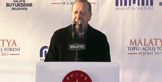 Cumhurbaşkanı Erdoğan: "Kandille Beraber Hayır Diyenler Onlarla Aynı Değilmi?"