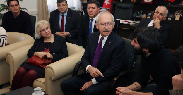 Kılıçdaroğlu, Ankara Üniversitesi’nden İhraç Edilen Akademisyenlerle Görüştü