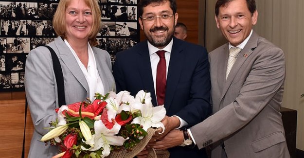 Beşiktaş Belediye Başkanı Hazinedar Herne Belediye Başkanı Dudda'yı Ağırladı