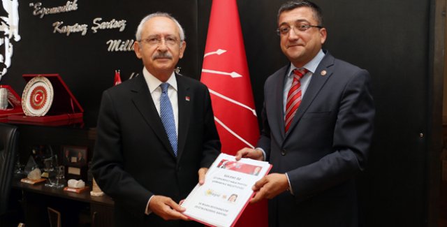 CHP’li Öz, Kılıçdaroğlu’nu Ziyaret Ederek Çalışma Raporu Sundu
