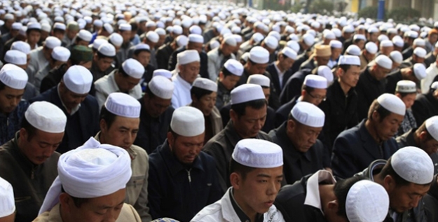 AB’deki Müslümanlar, Ayrımcılığa En Çok Yunanistan Ve Hollanda’da Uğruyor