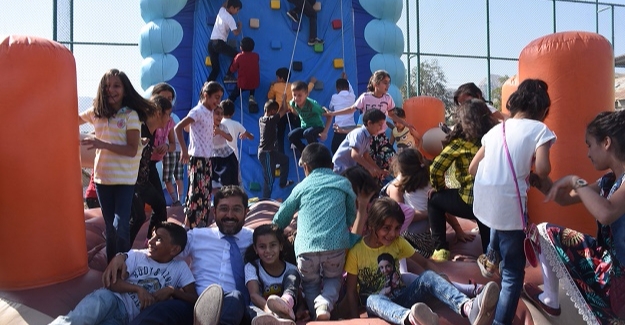 Beşiktaş Belediyesi Hakkari’de Çocuk Şenliği Düzenledi