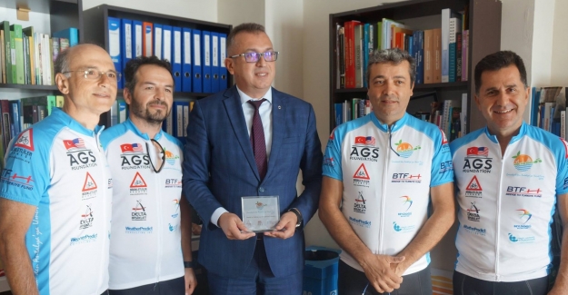 Umut İçin Pedal Çevirenler Marmaris Belediyesi’ni Ziyaret Etti