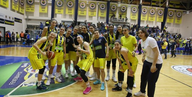 Fenerbahçe Kadın Basketbol Takımı Finalde