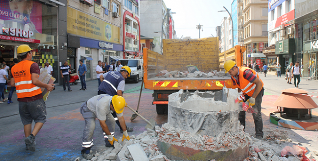 Bakırköy’deki Ebuzziya Ve Fahri Korutürk Caddeleri Yenileniyor