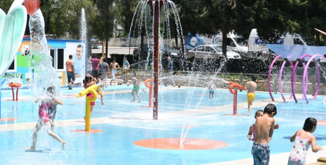 Çukurova’da Su Oyun Parkları Hizmete Açıldı
