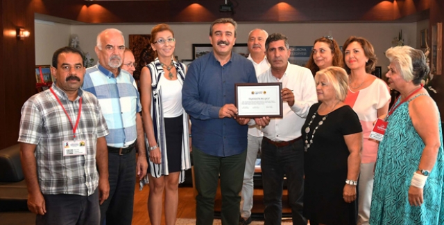 Çukurova Belediye Başkanı Çetin, Hayvan Haklarına En Duyarlı İlçe Belediye Başkanı Seçildi