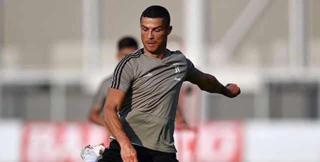 Ronaldo, Juventus Hisselerini Uçurdu