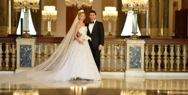 Besa Grup Yönetim Kurulu Üyesi Efe Bezci, Çağla Baykam İle Çırağan Sarayı'nda Evlendi
