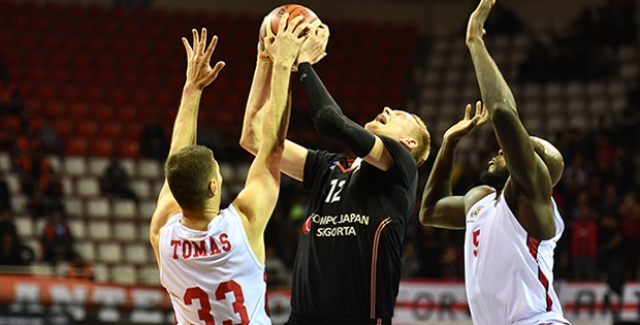 Beşiktaş Sompo Japan Deplasmanda Gaziantep Basketbol'a Yenildi