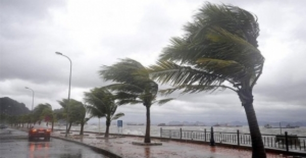 Ülke Genelinde Kuvvetli Rüzgar Ve Fırtına Uyarısı