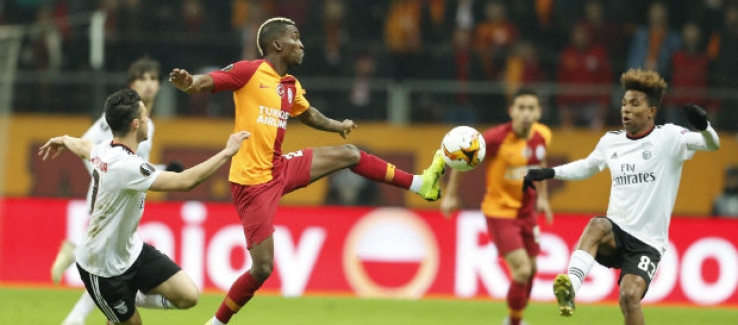 Galatasaray, Benfica'ya 2-1 Mağlup Oldu