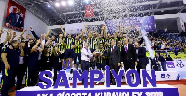 Kupa Voley’de Şampiyon Fenerbahçe