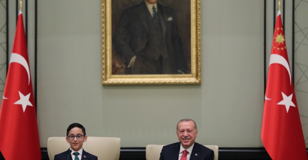 Cumhurbaşkanı Erdoğan, 23 Nisan Çocuklarını Kabul Etti