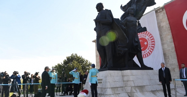 TBMM'nin Açılışının 99. Yıl Dönümü Dolayısıyla TBMM Atatürk Anıtı'nda Tören Düzenlendi