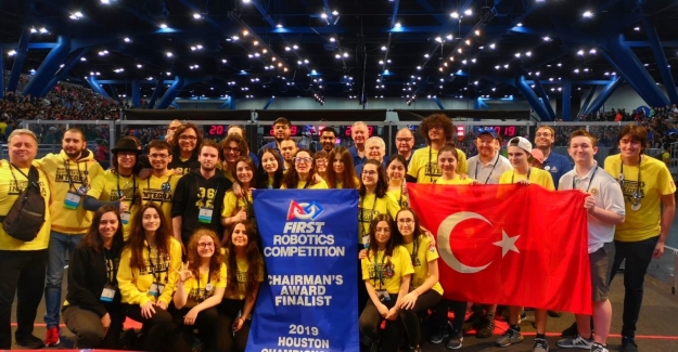 Türk Öğrencilerden Tarihi Başarı