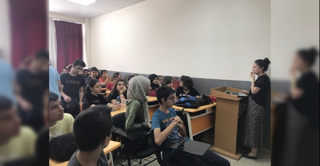 Adana Büyükşehir’den Öğrencilere Sınav Kaygısını Yenmeleri Konusunda Destek