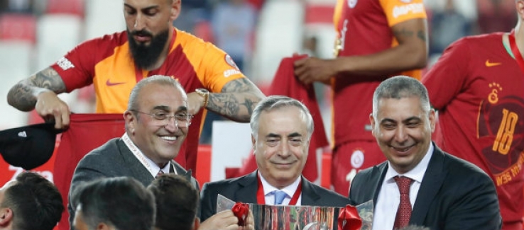 Başkan Cengiz: “Madalyayı Galatasaray Taraftarı Adına Aldım”