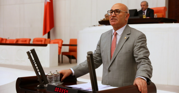 CHP'li Tanal: “Meclis’te İsraf Var Temizlik Personeline Kıyafet Yok!”