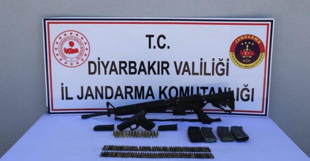 Diyarbakır'da 2 Terörist Etkisiz Hale Getirildi