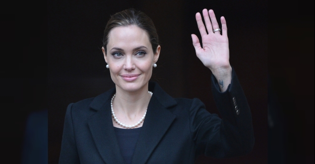 'Angelina Jolie Etkisi: Memelerimi Aldırmalı Mıyım?