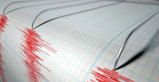 Ankara Ve Denizli'de Deprem Korkusu Yaşandı