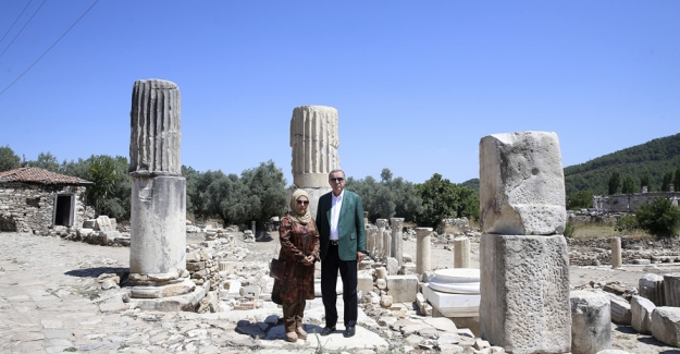 Cumhurbaşkanı Erdoğan, Stratonikeia Antik Kenti’ni Ziyaret Etti