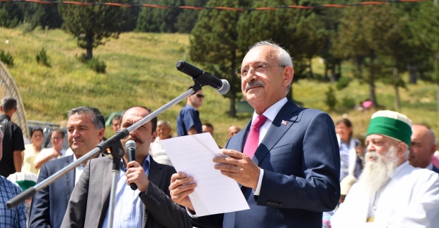 Kılıçdaroğlu, Anravutluk'ta Bektaşiler Tarafından Düzenlenen Etkinliklere Katıldı