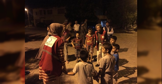 Türk Kızılay Deprem Sonrası Denizli Halkının Yaralarını Sarıyor