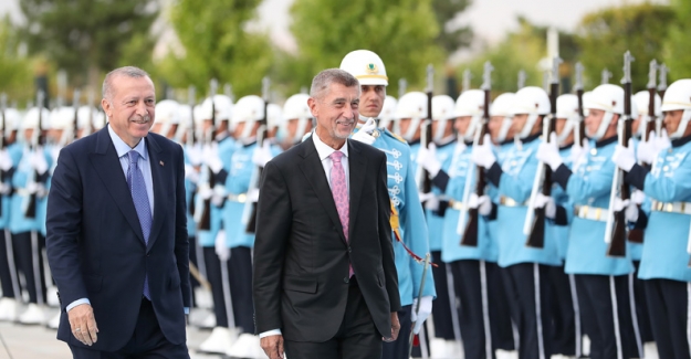 Çekya Başbakanı Babis Cumhurbaşkanlığı Külliyesinde