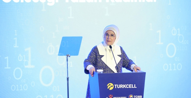 Emine Erdoğan, Geleceği Yazan Kadınlar Ödül Töreni'ne Katıldı