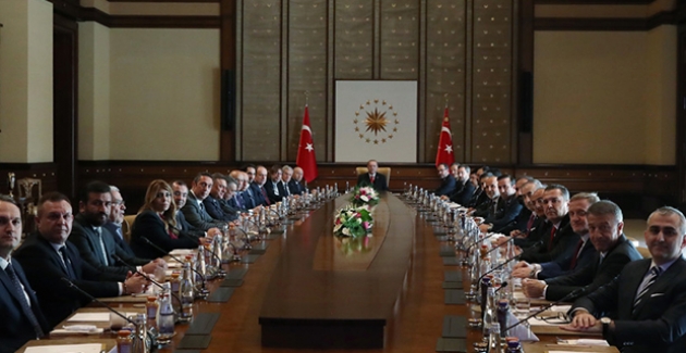 Cumhurbaşkanı Erdoğan, Kulüpler Birliği Başkanı Sepil Ve Komisyon Üyelerini Kabul Etti