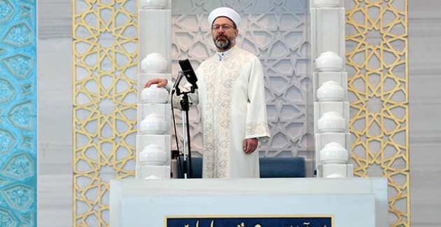 Diyanet İşleri Başkanı Erbaş, Ahmet Hamdi Akseki Camii’nde Bayram Hutbesi İrad Etti
