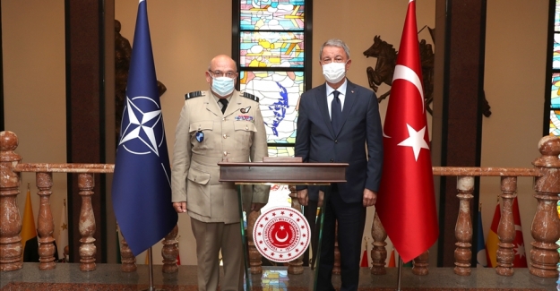 Millî Savunma Bakanı Akar, NATO Askeri Komite Başkanı Org. Peach’i Kabul Etti