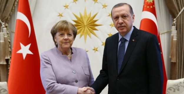 Cumhurbaşkanı Erdoğan, Almanya Başbakanı Merkel İle Bir Video Konferans Görüşmesi Gerçekleştirdi
