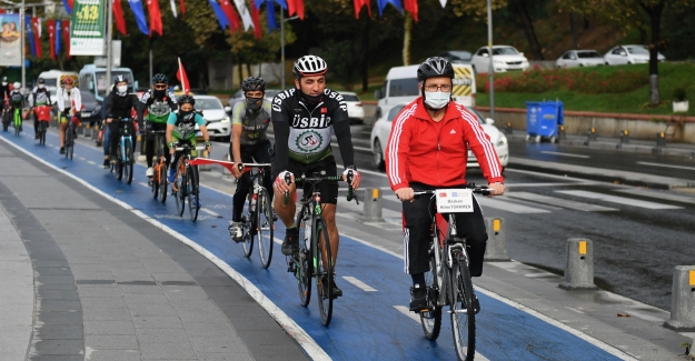 Üsküdar’da Bisikletlilerin Cumhuriyet Bayramı Turu
