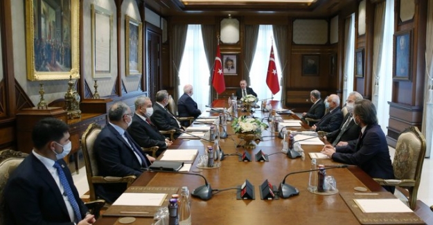 Cumhurbaşkanı Erdoğan YİK Toplantısına Başkanlık Etti